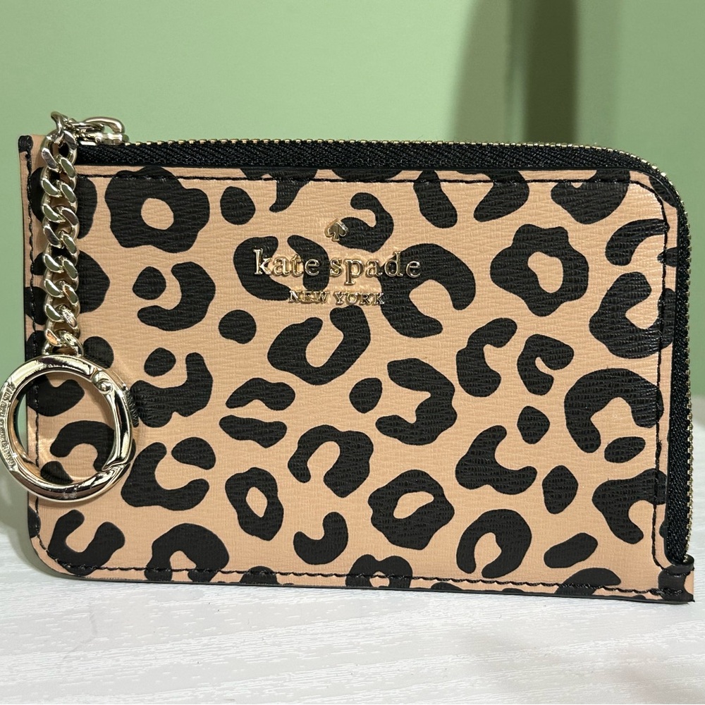 NWOT Kate Spade Darcy Leopard Medium Zip Card Holder